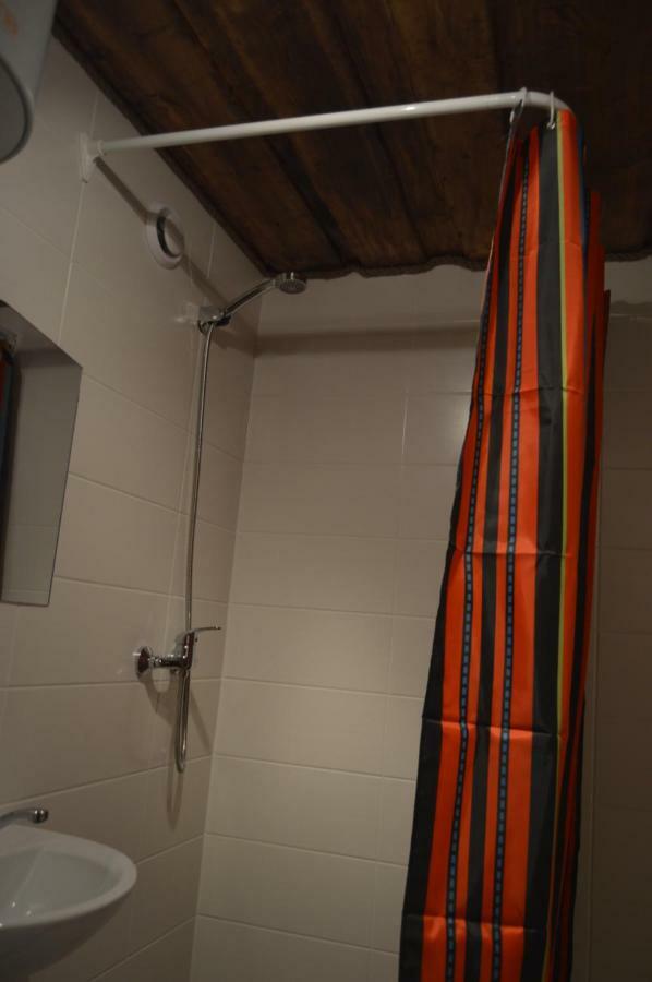 Riia 10, 2-Bedroom Apartment - 2 Big Beds 1 Extra Bed-Parking Free Tartu Exterior photo