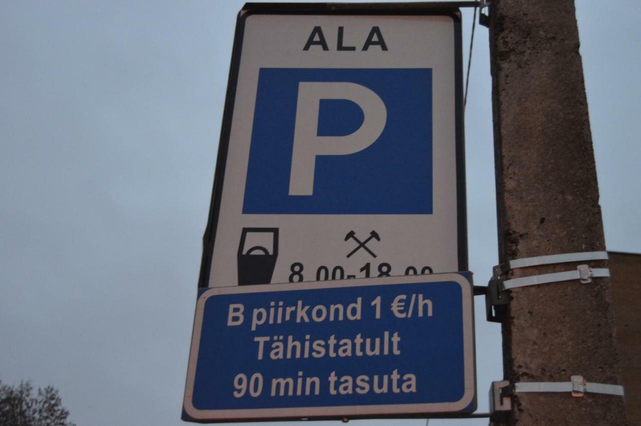 Riia 10, 2-Bedroom Apartment - 2 Big Beds 1 Extra Bed-Parking Free Tartu Exterior photo